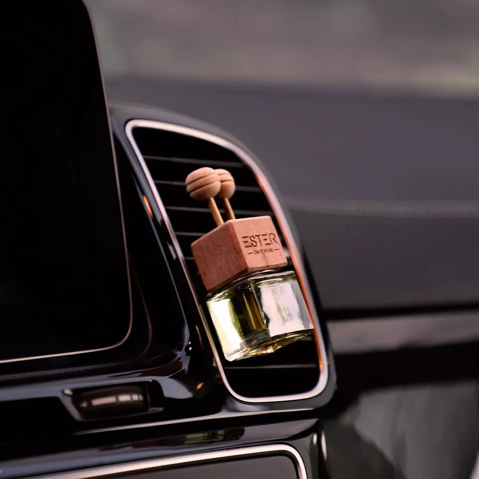 UK Order the Premium ESTER Car Fragrance for yourself or as a unique and practical gift for a friend or loved one, and you can be sure you'll earn their appreciation! An excellent choice to lift your spirits and improve your mood, this air freshener is suitable for both men and women.