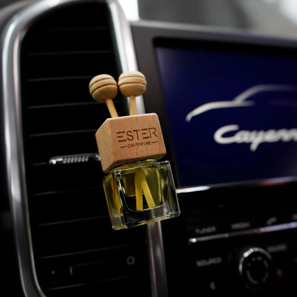 Ester UK car perfume in a Porsche Cayenne 